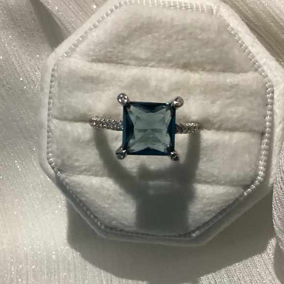 🏝️925 Sterling Silver Princess Cut Teal Zircon Ring - Picture 10 of 14